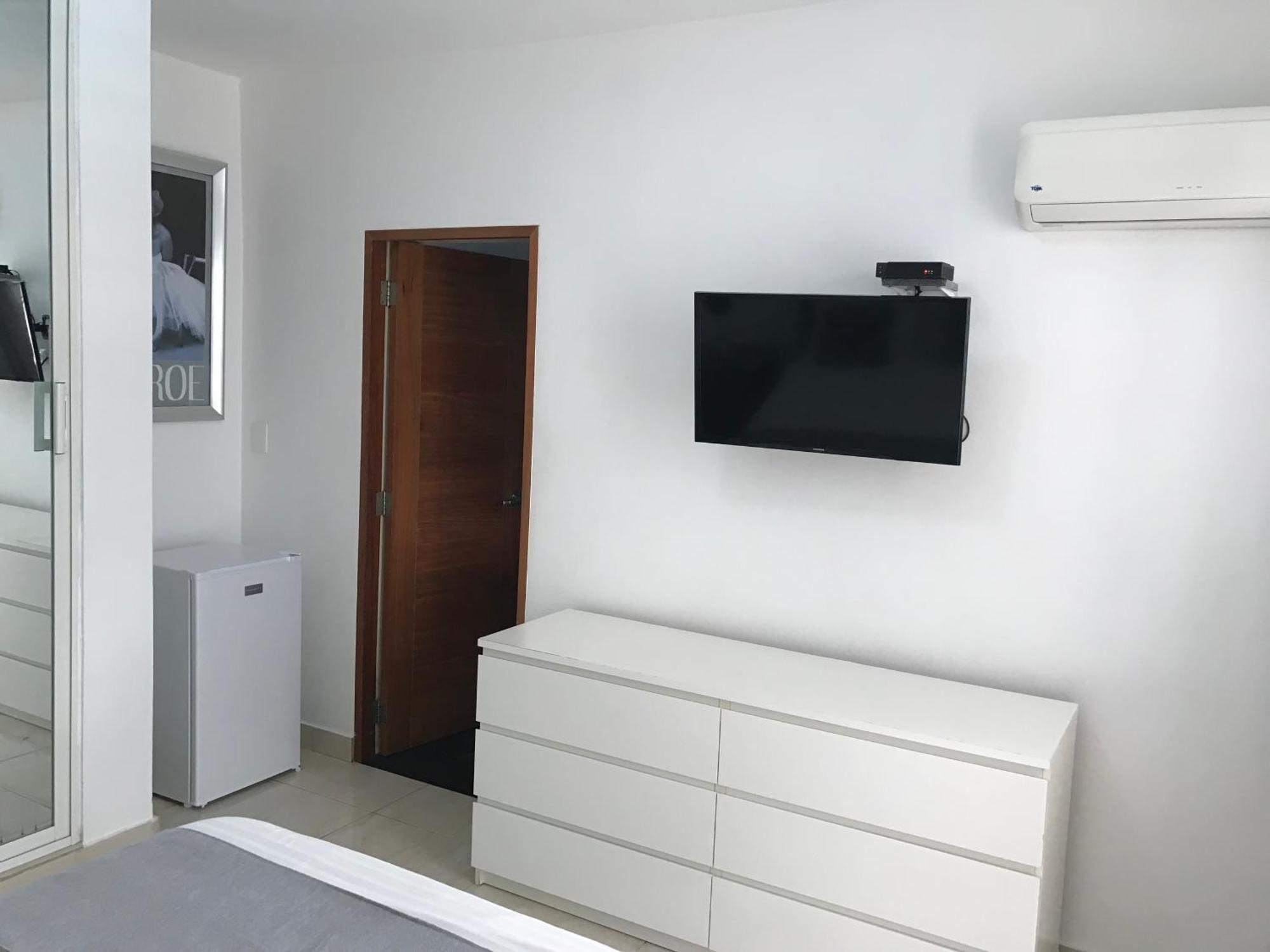 Centro De Santiago Hotel Сантяго де лос Кабайерос Екстериор снимка