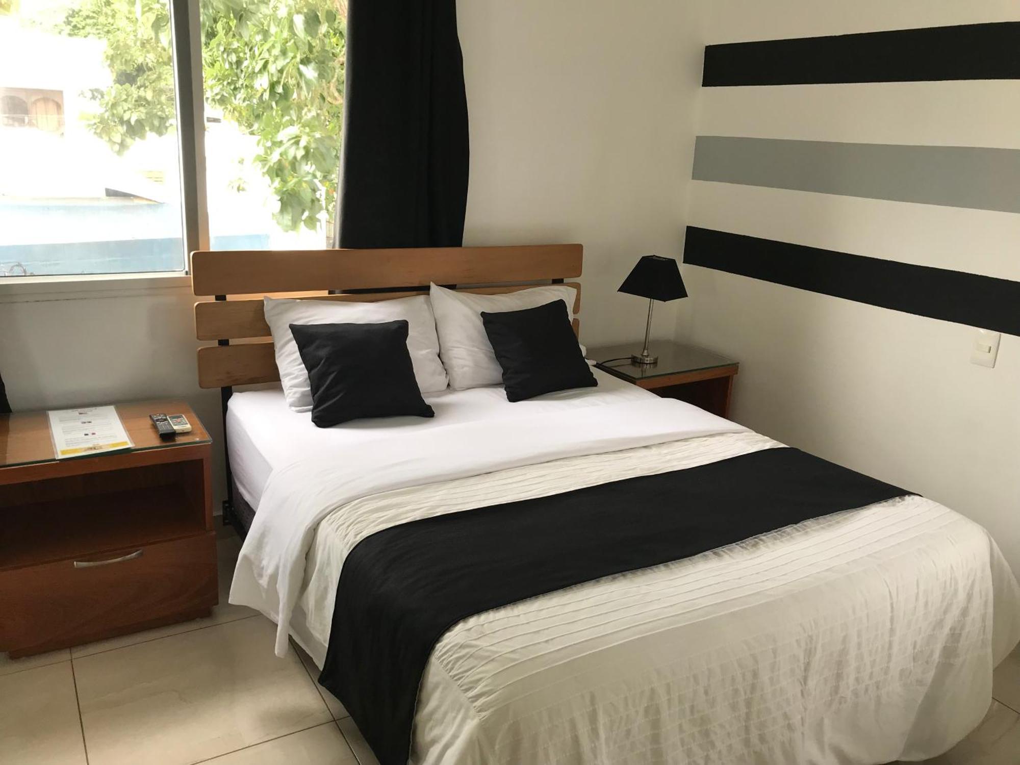 Centro De Santiago Hotel Сантяго де лос Кабайерос Екстериор снимка