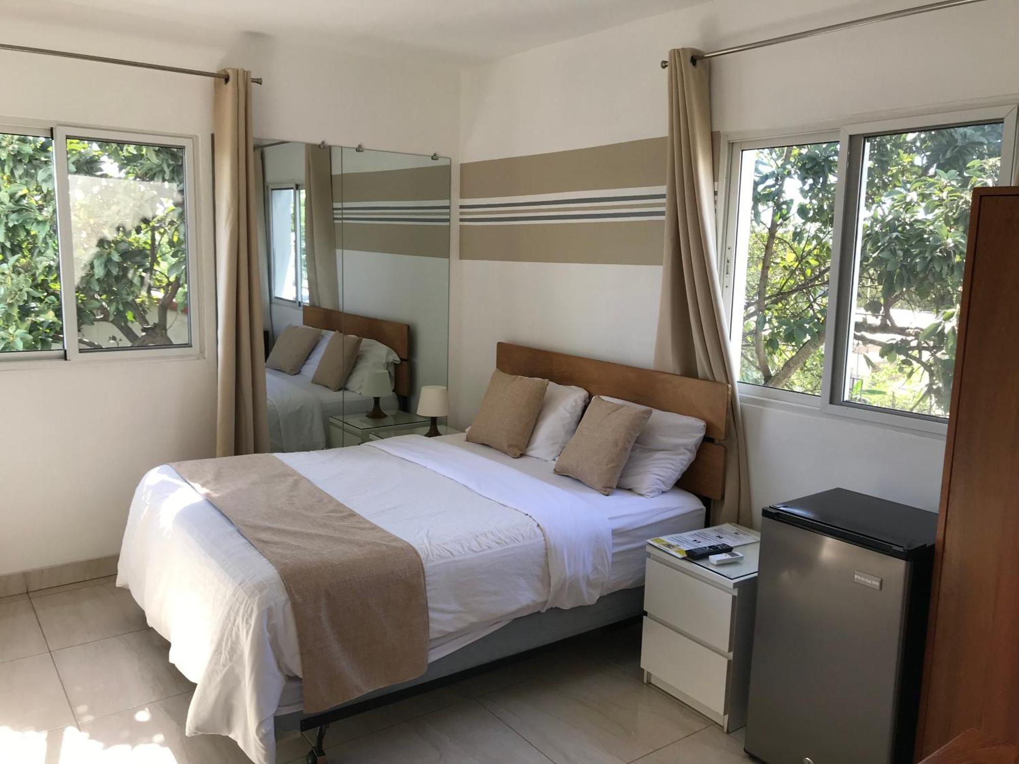 Centro De Santiago Hotel Сантяго де лос Кабайерос Екстериор снимка